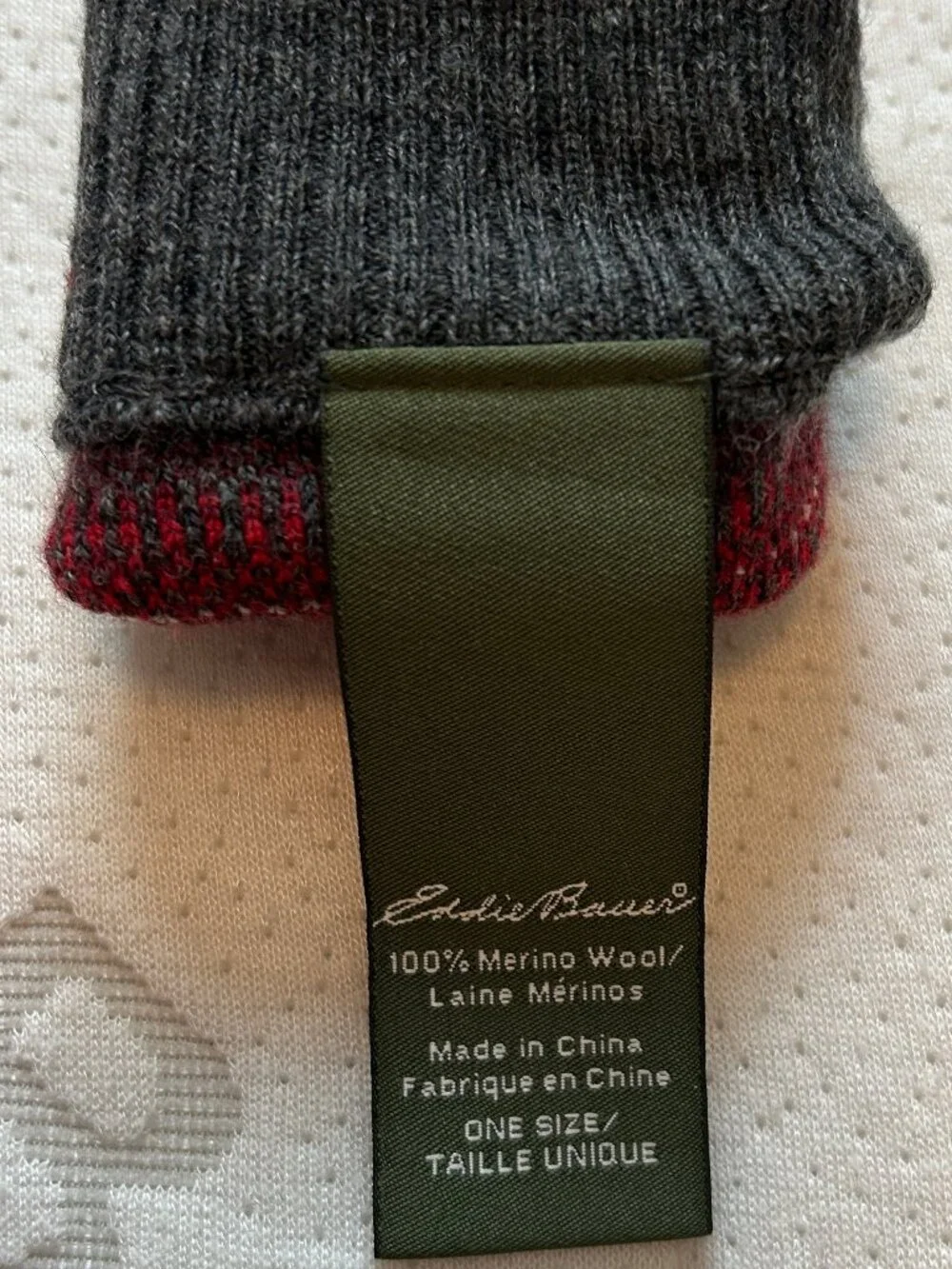 EDDIE BAUER WOMEN'S 4-PIECE WOOL SWEATER SET SIZE M RED/GRAY/BLACK